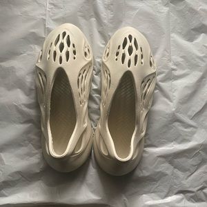 YZY FOAM RNNR (Foam Runner) Men’s sz 11